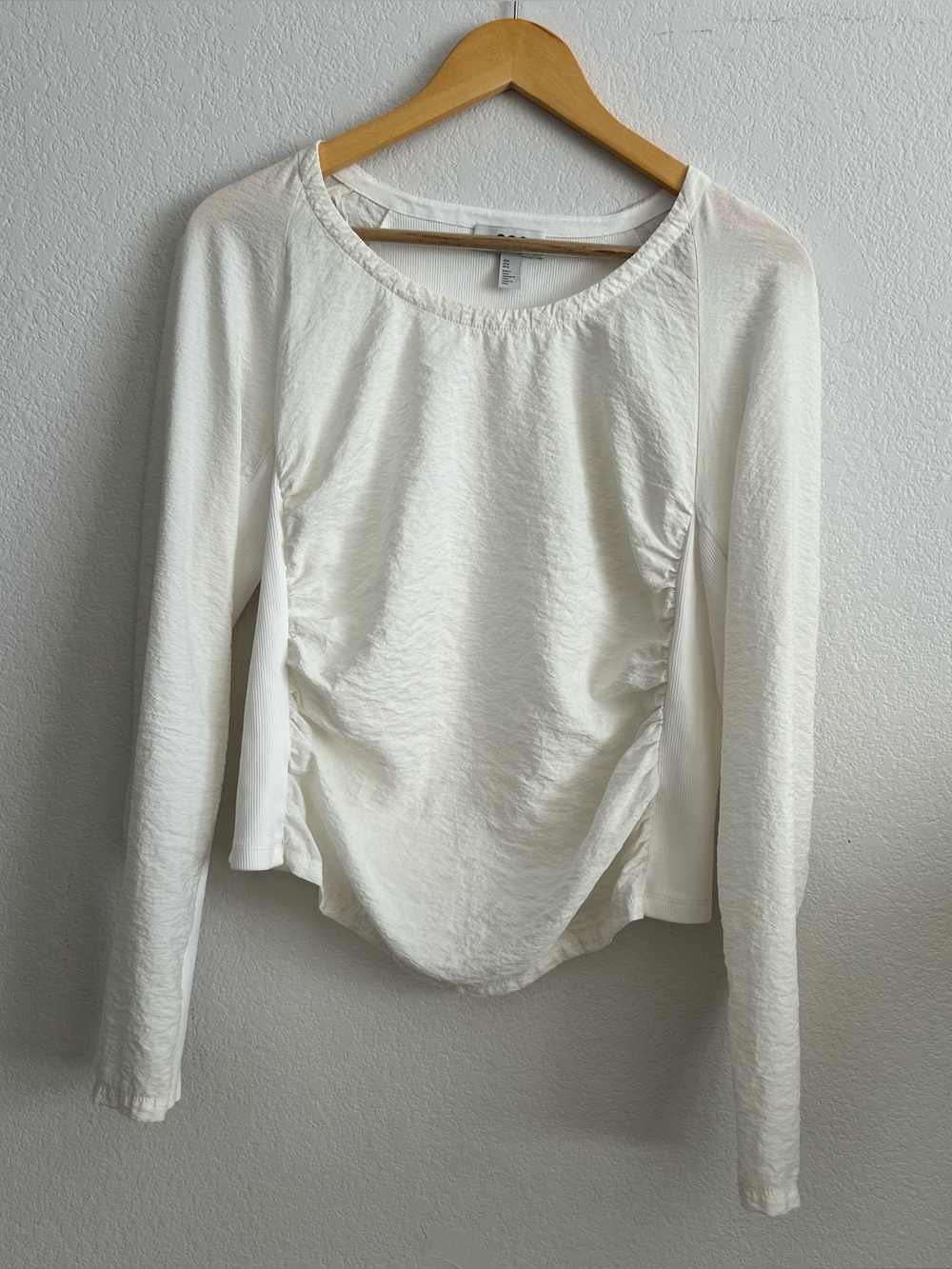 COS Women’s Hybrid Ruched Long Sleeve White Top/Blouse. Medium